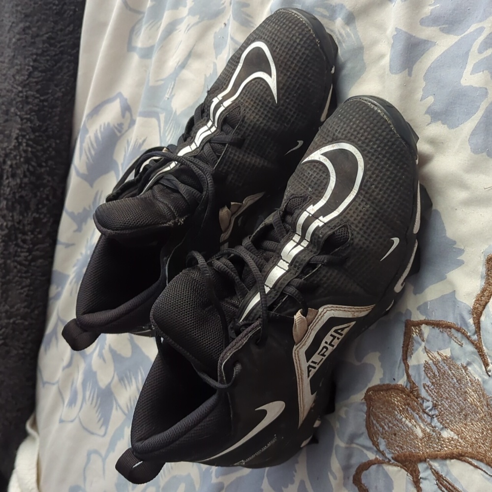 Nike Alpha football cleats size 8